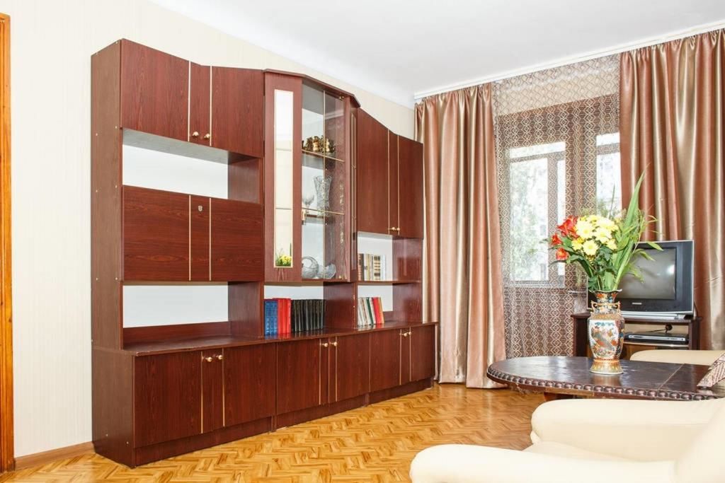 Апартаменты Apartment on Yatsenka Street near Intourist Hotel Запорожье-16