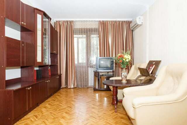 Апартаменты Apartment on Yatsenka Street near Intourist Hotel Запорожье-22